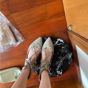Aquazzura Shoes size 35 khaki